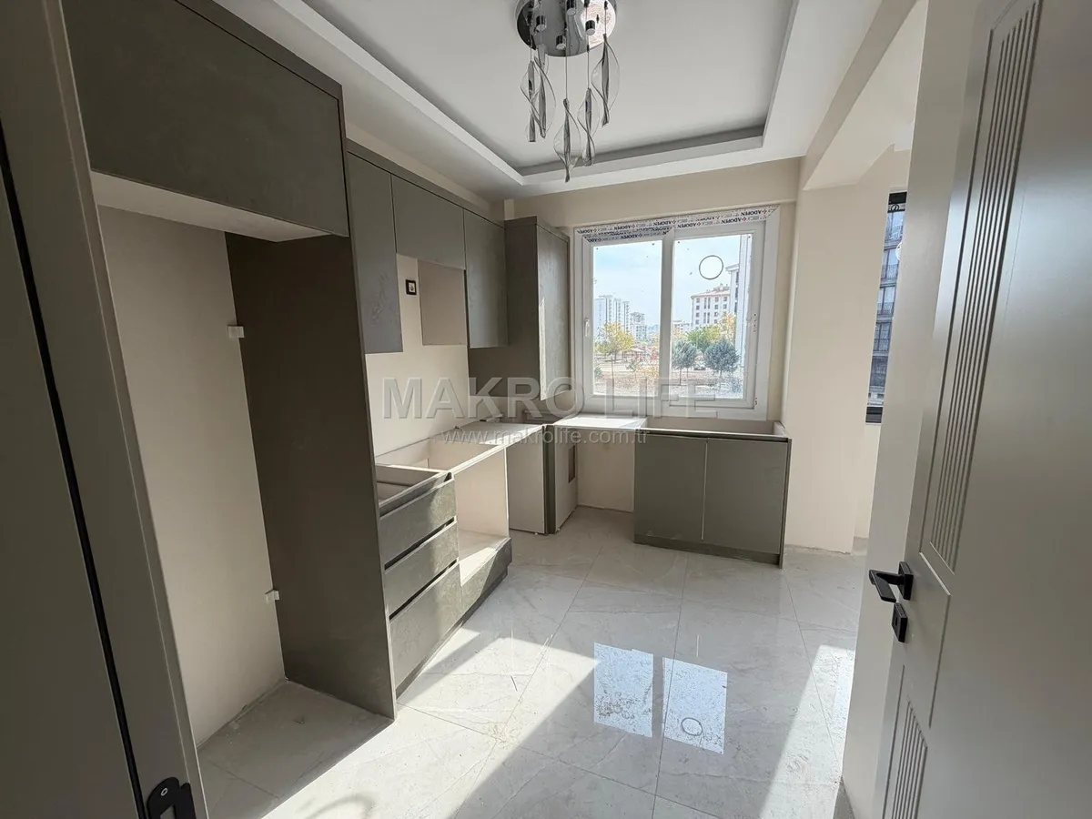 ÜÇ KUYULARDA ARSA PAYINDAN SATILIK 2+1 DAİRE